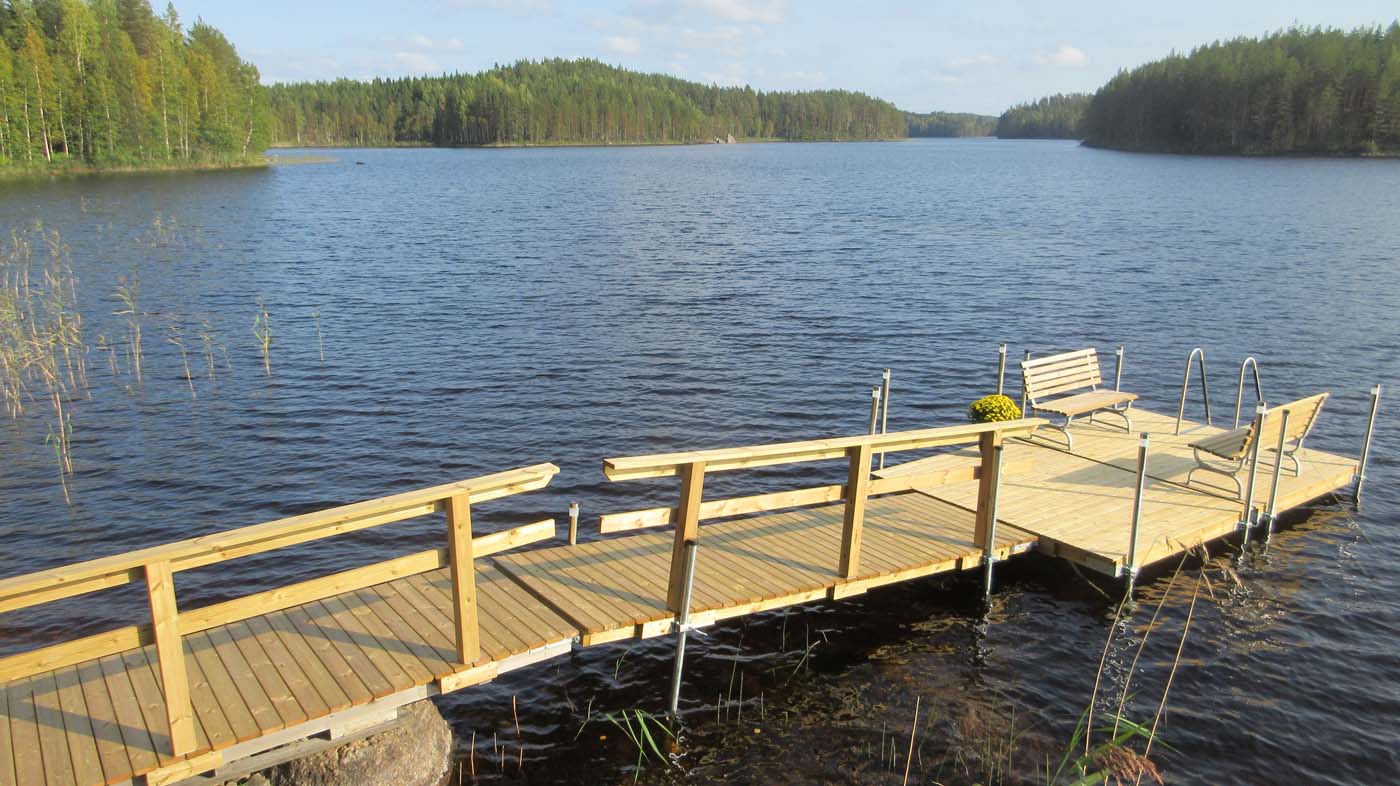 Laituriin tehty kaideratkaisu