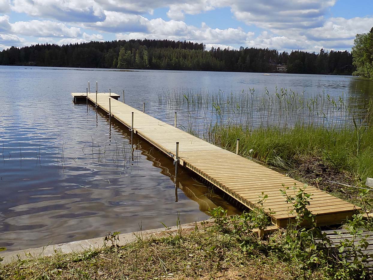 Viisi kulkusiltaelementtiä