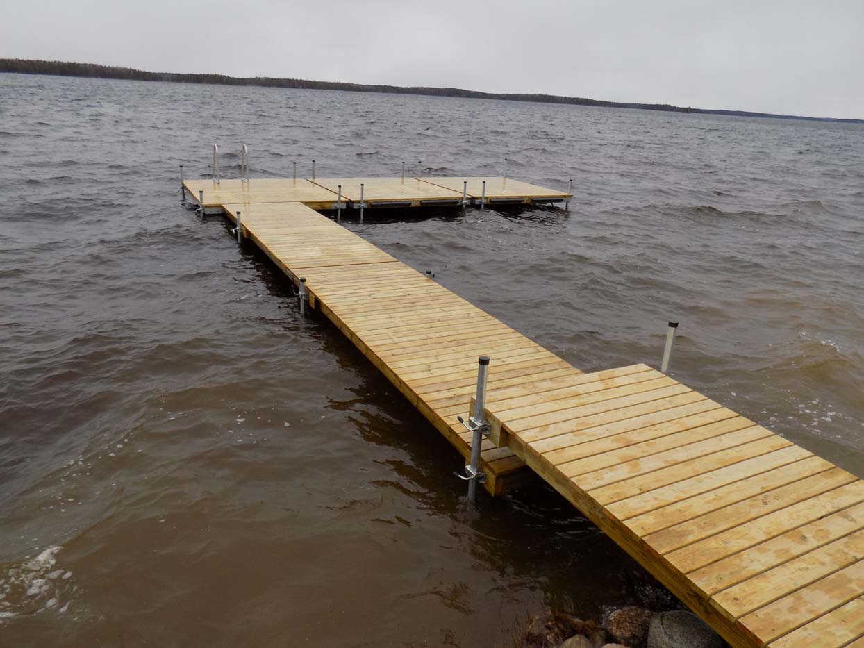 Laituri aaltorasitukseen